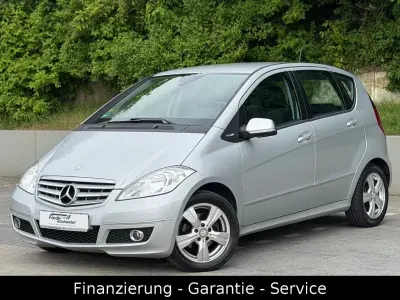 Używany Mercedes A160 Avantgarde 95 KM (69 kW) 2011 Srebrny Minivan