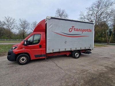 Gebraucht Fiat Ducato 140 PS (102 kW) 2023 Rot Van