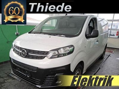 Second-hand Opel Vivaro-e Combi Edition 100 kW (136 CP) 2022 Alb Van