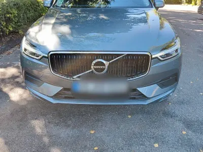 Gebraucht Volvo XC60 Momentum 197 PS (144 kW) 2019 Grau SUV