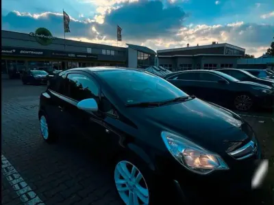 Gebraucht Opel Corsa Sport 90 PS (66 kW) 2012 Schwarz Kleinwagen