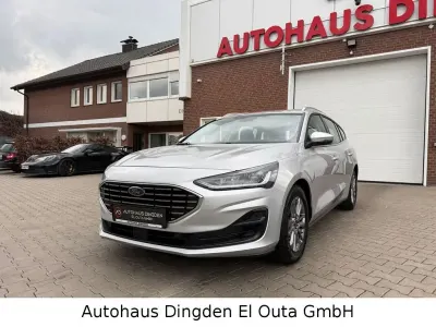 Gebraucht Ford Focus Titanium 120 PS (88 kW) 2022 Grau Limousine