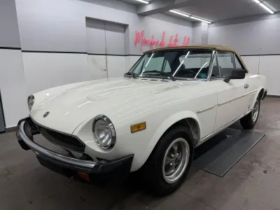 Gebraucht Fiat 124 Spider 339 PS (249 kW) 1979 Weiß Cabrio