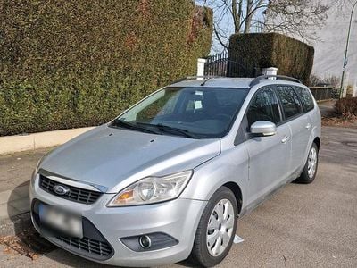 Gebraucht Ford Focus 109 PS (80 kW) 2009 Silber Kombi
