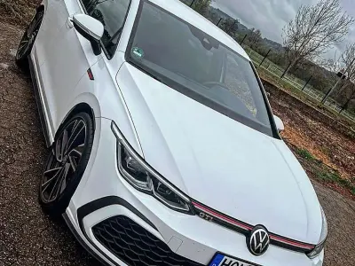 Gebraucht VW Golf VIII GTI 245 PS (180 kW) 2022 Weiß Kleinwagen
