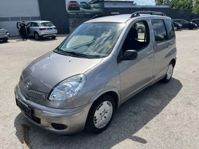 Gebraucht Toyota Yaris Sol 105 PS (77 kW) 2004 Grau Kombi