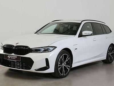 Alpinweiss Gebraucht 2024 BMW 330e M Sport Kombi | 46.830 € (Guter Preis)
