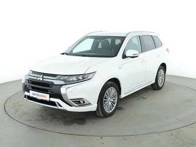 Weiß Gebraucht 2020 Mitsubishi Outlander Plus SUV | 23.490 €