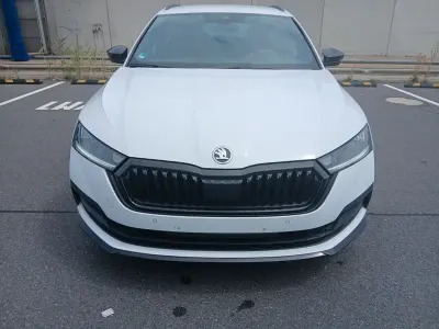 Gebraucht Skoda Octavia SportLine 150 PS (110 kW) 2022 Weiß Kombi
