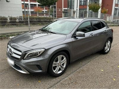 Gebraucht Mercedes GLA200 156 PS (114 kW) 2014 Grau SUV