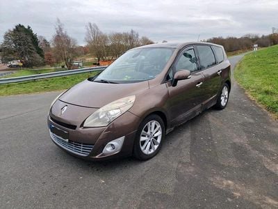 Gebraucht Renault Grand Scénic III 160 PS (117 kW) 2010 Braun Van / Kleinbus