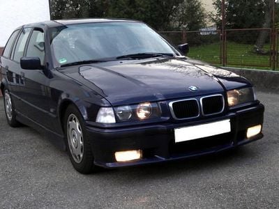 Gebraucht BMW 328 262 PS (192 kW) 1995 Violett Kombi