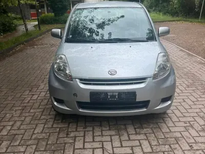 Gebraucht Daihatsu Sirion 70 PS (51 kW) 2008 Grau Kleinwagen