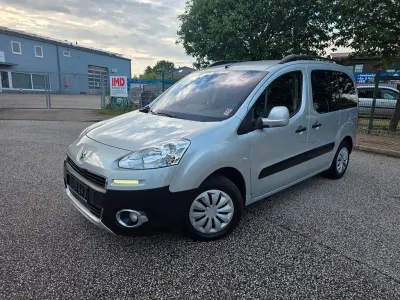 Gebraucht Peugeot Partner Tepee Active 98 PS (72 kW) 2013 Silber Van / Kleinbus