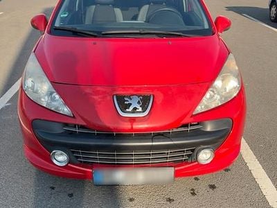 Gebraucht Peugeot 207 74 PS (54 kW) 2009 Rot Kleinwagen