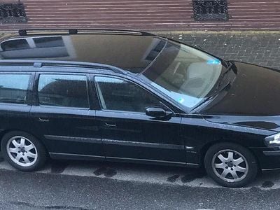 Second-hand Volvo V70 163 CP (119 kW) 2003 Negru Break