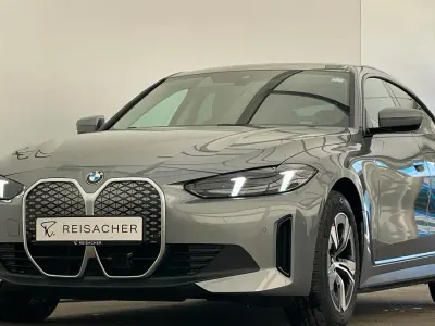 Neu BMW i4 Comfort Edition 250 kW (340 PS) 2026 Skyscraper grau metallic Limousine