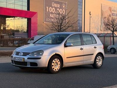 Silber Gebraucht 2004 VW Golf Comfortline Limousine | 850 € (Superpreis)