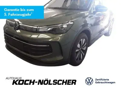 Gebraucht VW Tiguan Goal 150 PS (110 kW) 2025 Cipressinogrün metallic SUV