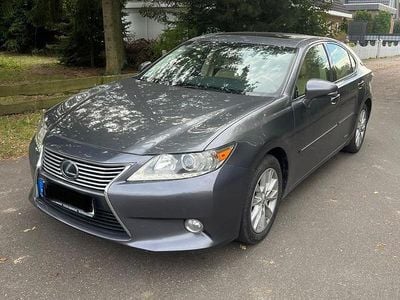 Gebraucht Lexus ES300H 200 PS (147 kW) 2013 Grau Limousine