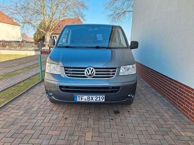 Gebraucht VW T5 131 PS (96 kW) 2008 Grau Van