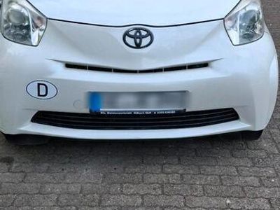 Toyota iQ
