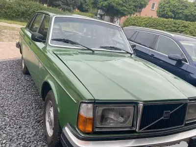 Gebraucht Volvo 244 101 PS (74 kW) 1977 Grün Limousine