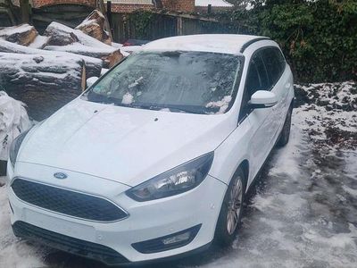 Gebraucht Ford Focus 100 PS (73 kW) 2018 Weiß Kombi