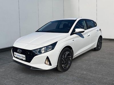 Gebraucht Hyundai i20 Select 101 PS (74 kW) 2021 Polar white Kleinwagen