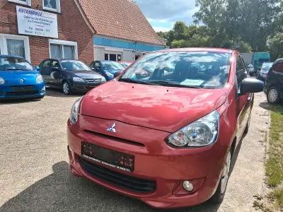 Gebraucht Mitsubishi Space Star 71 PS (52 kW) 2015 Rot Limousine