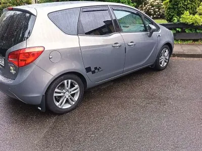 Gebraucht Opel Meriva Innovation 120 PS (88 kW) 2012 Beige Van / Kleinbus
