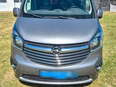 Gebraucht Opel Vivaro 125 PS (91 kW) 2017 Braun Van / Kleinbus