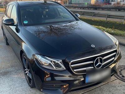Schwarz Gebraucht 2020 Mercedes E220 AMG line Kombi | 22.000 € (Guter Preis)