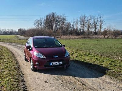 Gebraucht Ford Fiesta Trend 97 PS (71 kW) 2009 Rot Kleinwagen