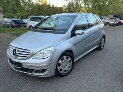 Używany Mercedes B180 109 KM (80 kW) 2005 Srebrny Minivan