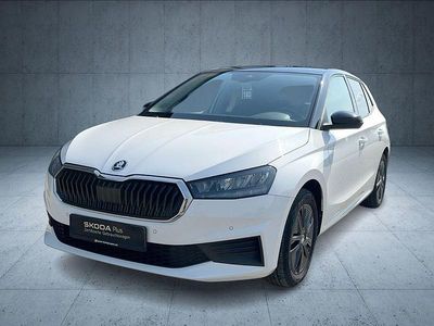 Gebraucht Skoda Fabia Ambition 95 PS (69 kW) 2022 Candyweiß Kleinwagen