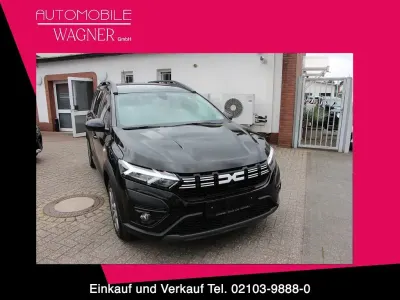 Gebraucht Dacia Jogger Expression 101 PS (74 kW) 2023 Schwarz Van / Kleinbus