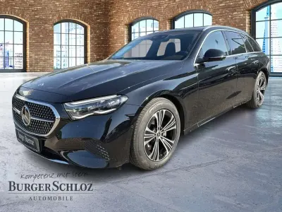 Gebraucht Mercedes E220 197 PS (144 kW) 2025 Unilack schwarz Kombi
