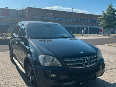 Gebraucht Mercedes ML420 306 PS (225 kW) 2007 Schwarz SUV