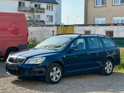 Gebraucht Skoda Octavia GreenLine 105 PS (77 kW) 2013 Blau Kombi