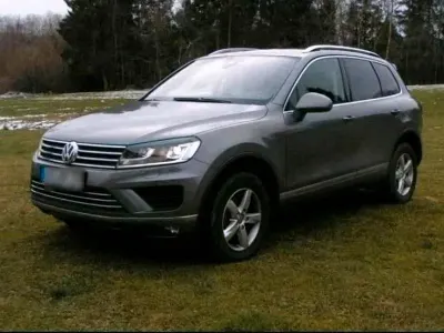 Gebraucht VW Touareg 263 PS (193 kW) 2015 Grau SUV