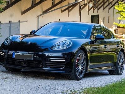 Porsche Panamera GTS