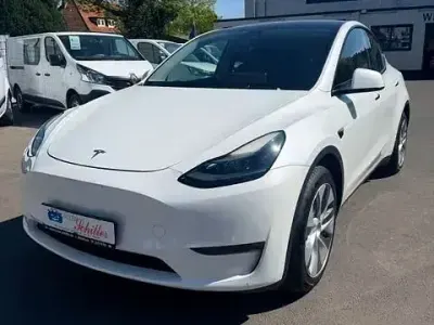 Begagnad Tesla Model Y 378 kW (514 HK) 2023 Vit SUV