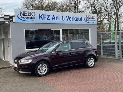 Gebraucht Audi A3 Ambiente 150 PS (110 kW) 2013 Rot Limousine