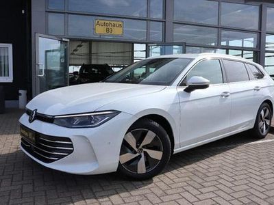Second-hand VW Passat Elegance 150 CP (110 kW) 2024 Alb Break