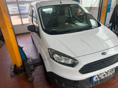 Gebraucht Ford Transit 95 PS (69 kW) 2016 Weiß Van