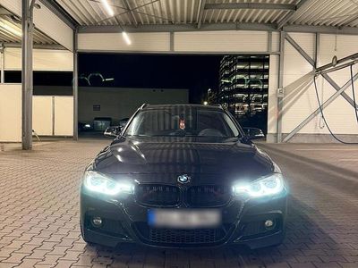 Gebraucht BMW 330 258 PS (189 kW) 2017 Schwarz Kombi
