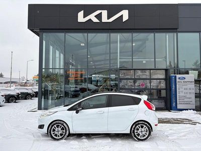 Weiß Gebraucht 2017 Ford Fiesta Limousine | 6.890 € (Fairer Preis)