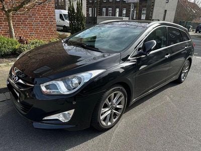 Gebraucht Hyundai i40 Premium 136 PS (100 kW) 2015 Schwarz Kombi