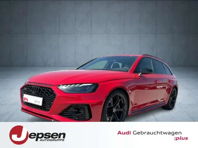 Gebraucht Audi RS4 Sport 450 PS (330 kW) 2024 Progressivrot metallic Kombi